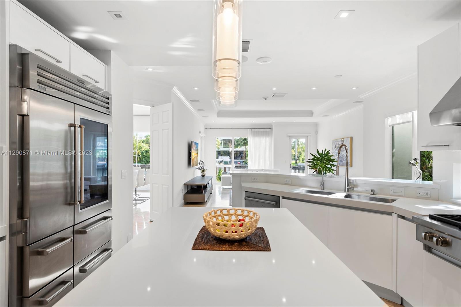 GOLDEN BEACH SEC E - Residential