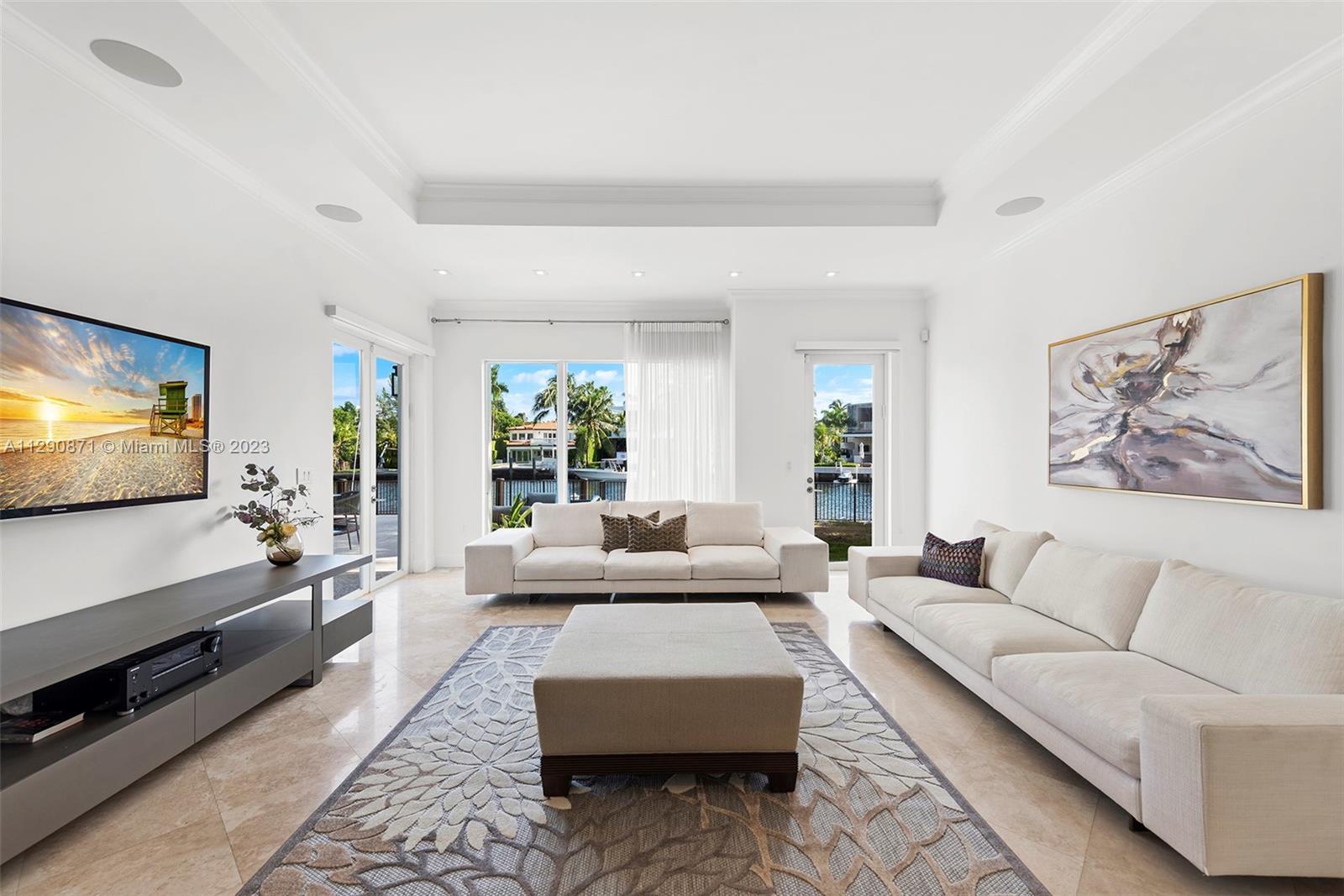 GOLDEN BEACH SEC E - Residential