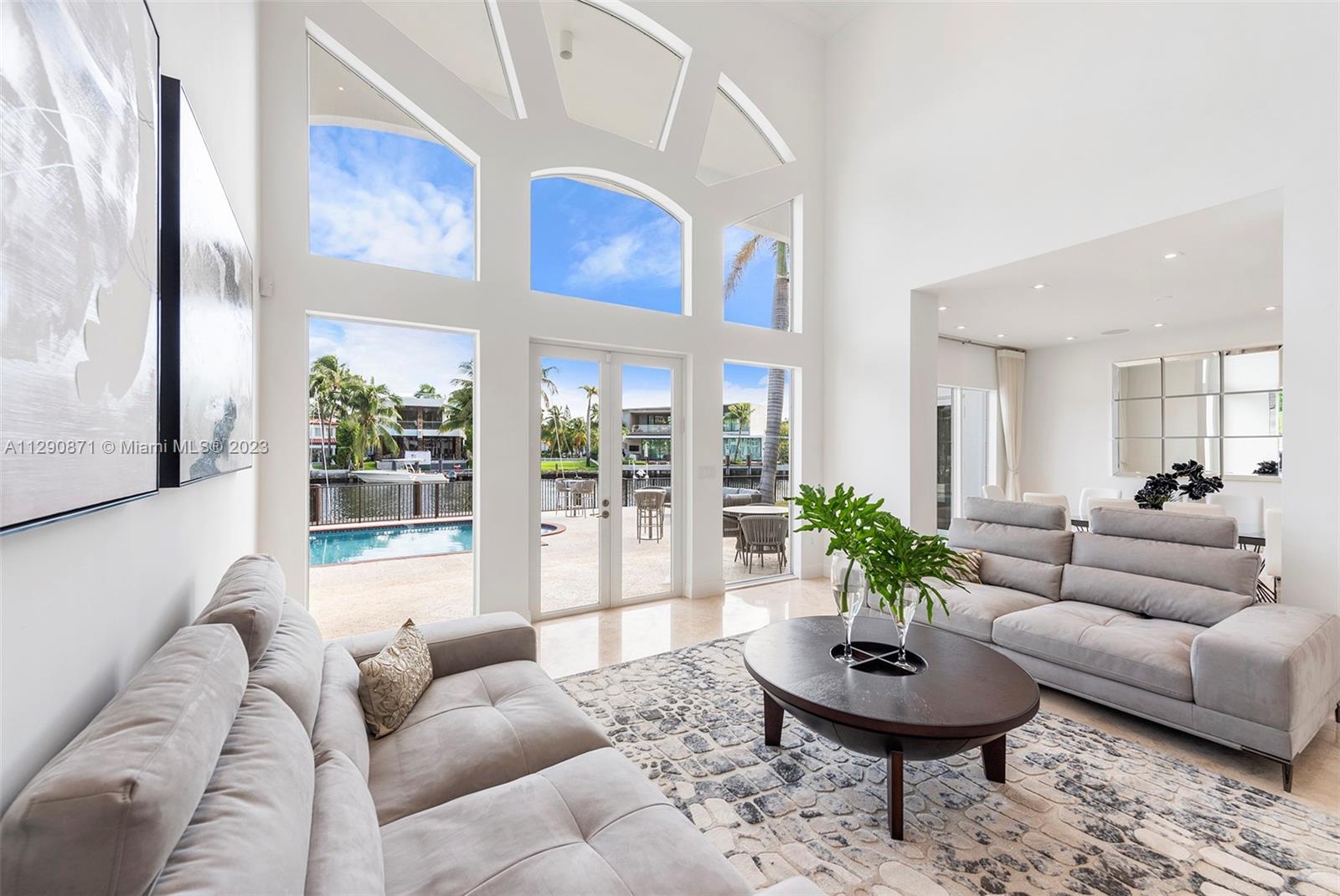 GOLDEN BEACH SEC E - Residential