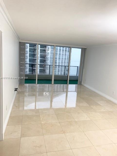 555 NE 15th St 26G