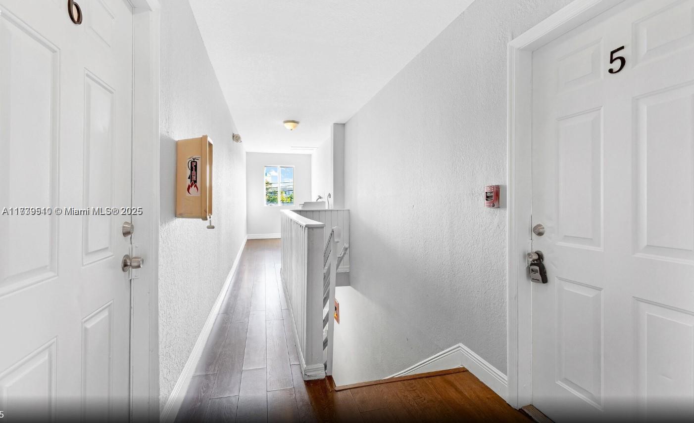 121 NE 55th St