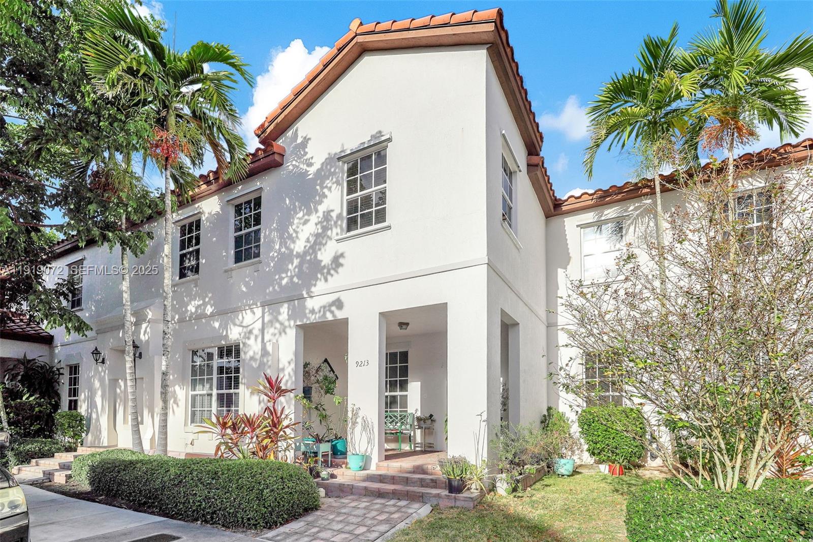 KENDALL COMMONS RESIDENTI - Residential