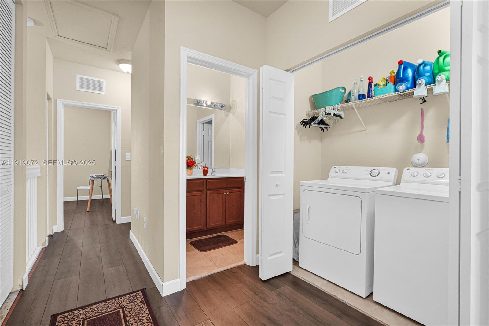 KENDALL COMMONS RESIDENTI - Residential