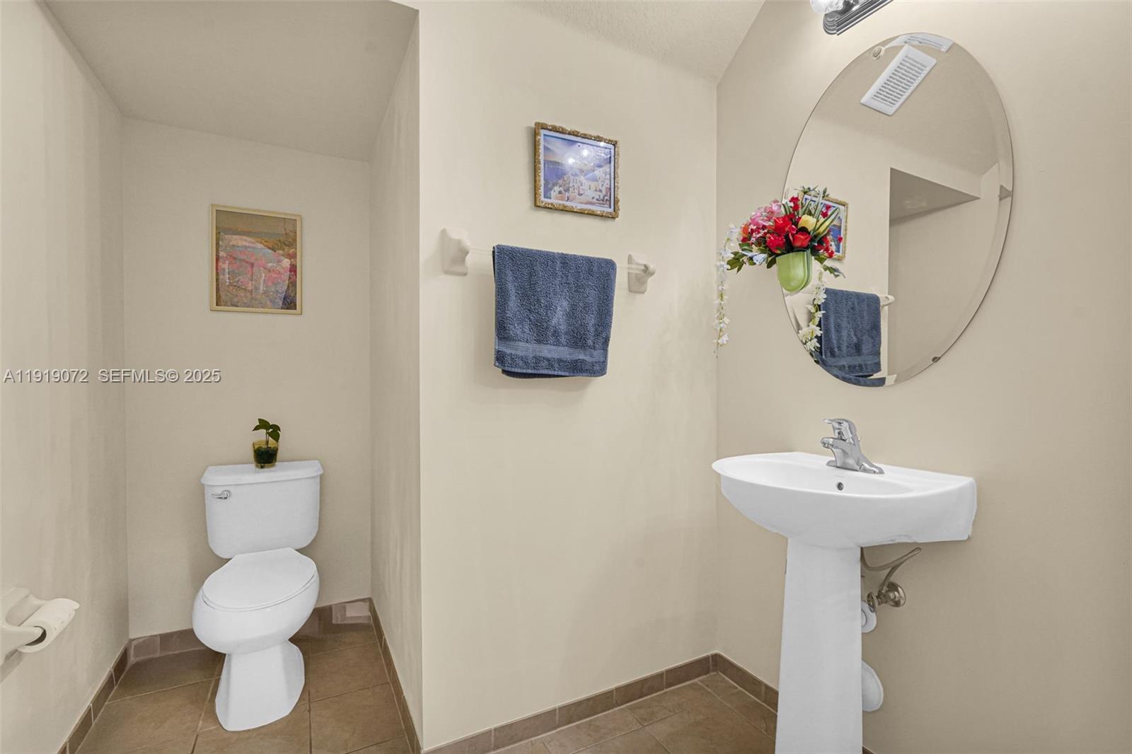 KENDALL COMMONS RESIDENTI - Residential