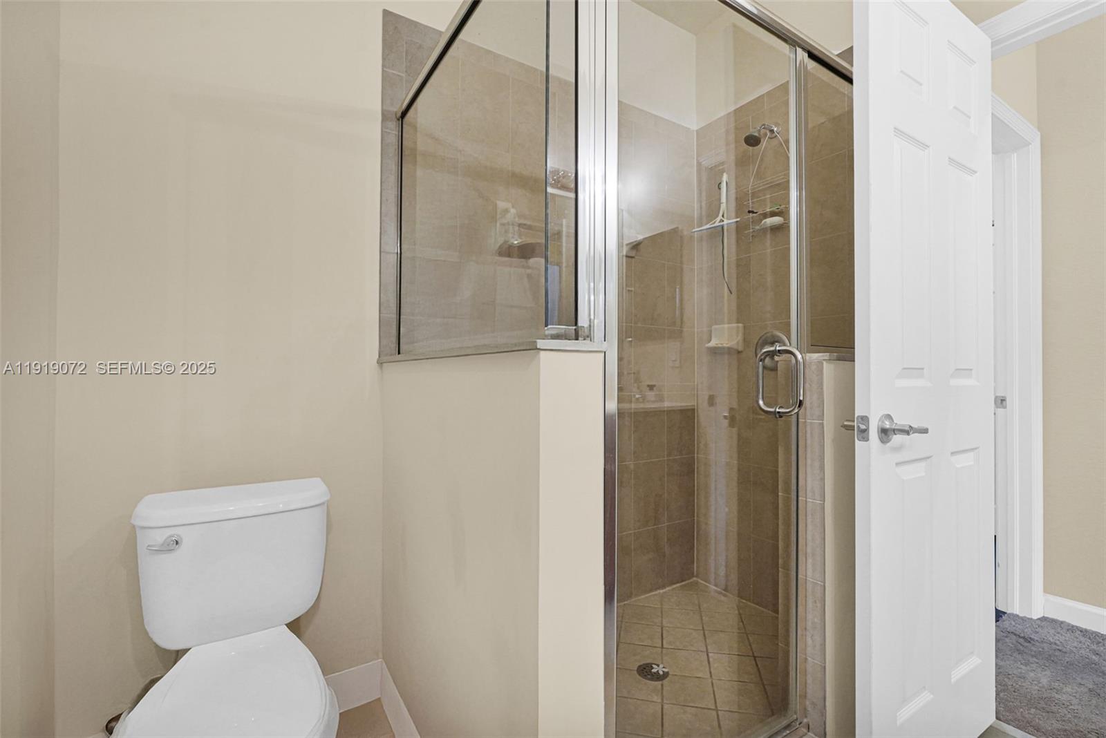 KENDALL COMMONS RESIDENTI - Residential