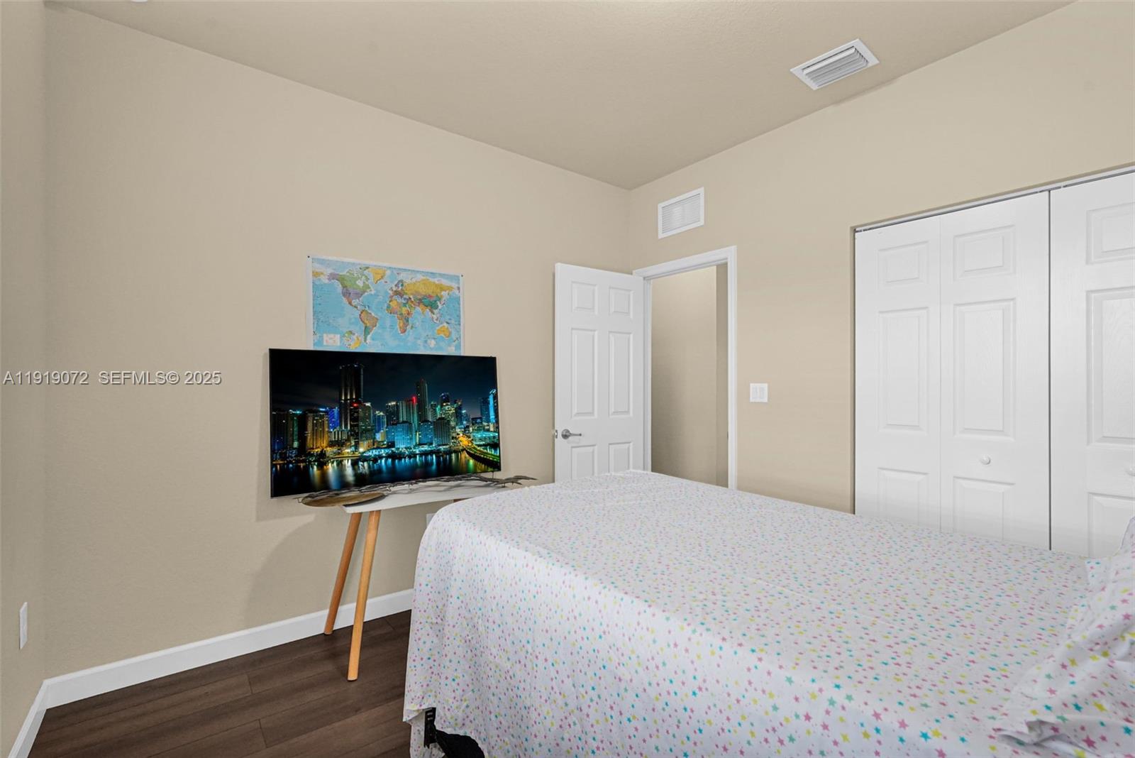 KENDALL COMMONS RESIDENTI - Residential