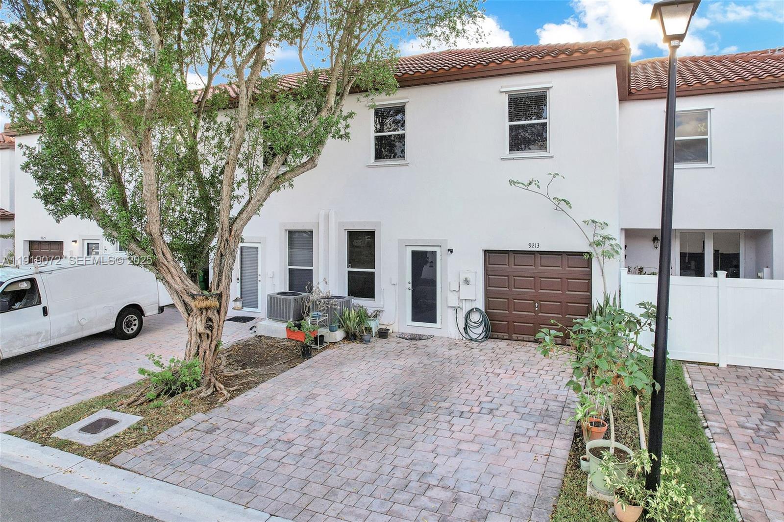 KENDALL COMMONS RESIDENTI - Residential