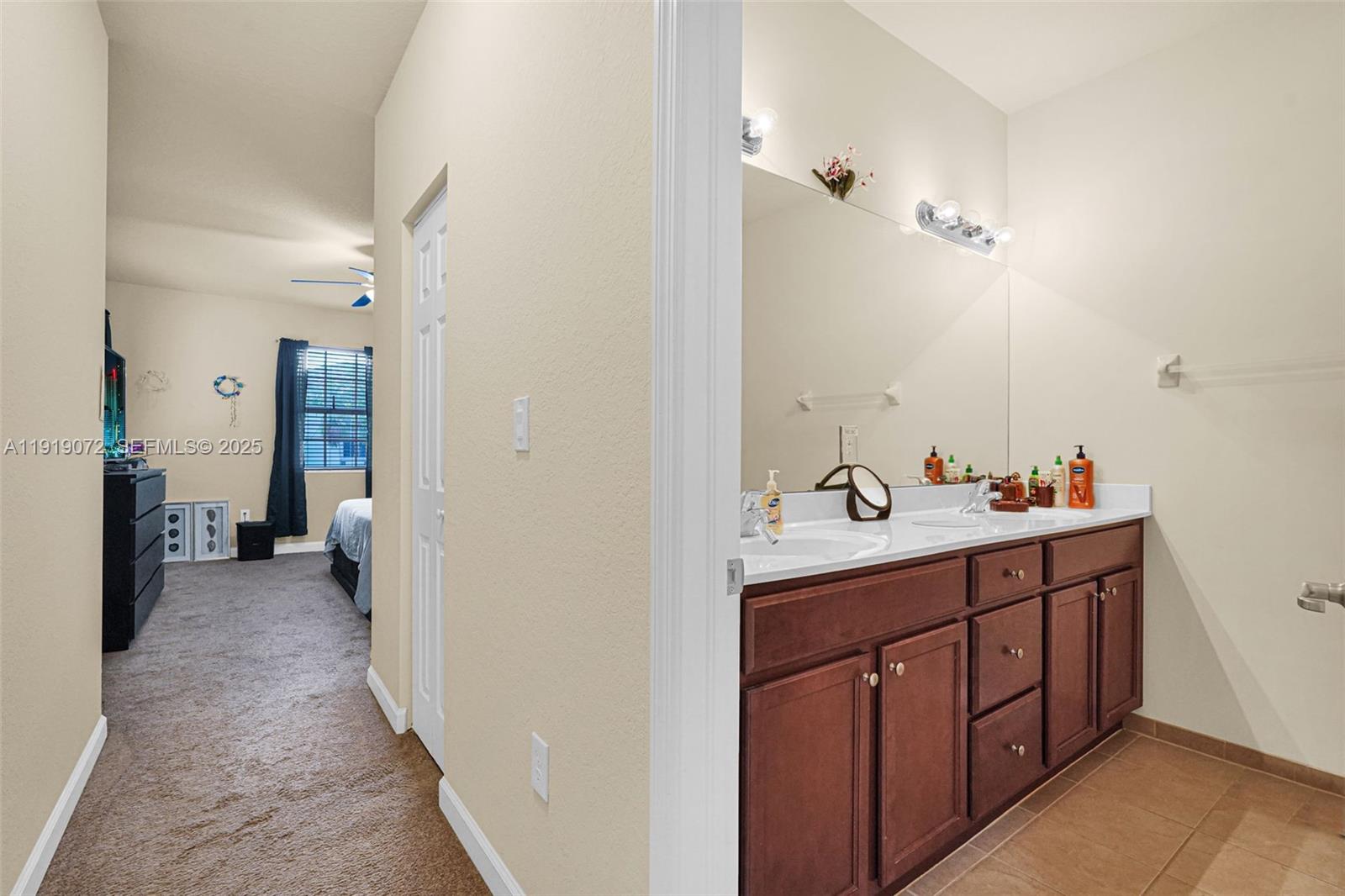 KENDALL COMMONS RESIDENTI - Residential