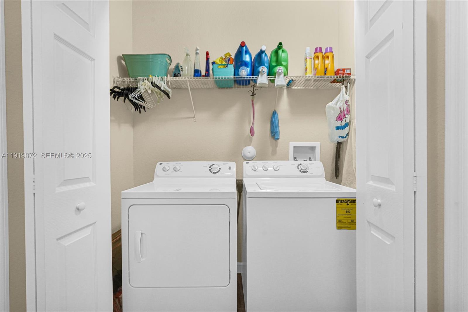 KENDALL COMMONS RESIDENTI - Residential