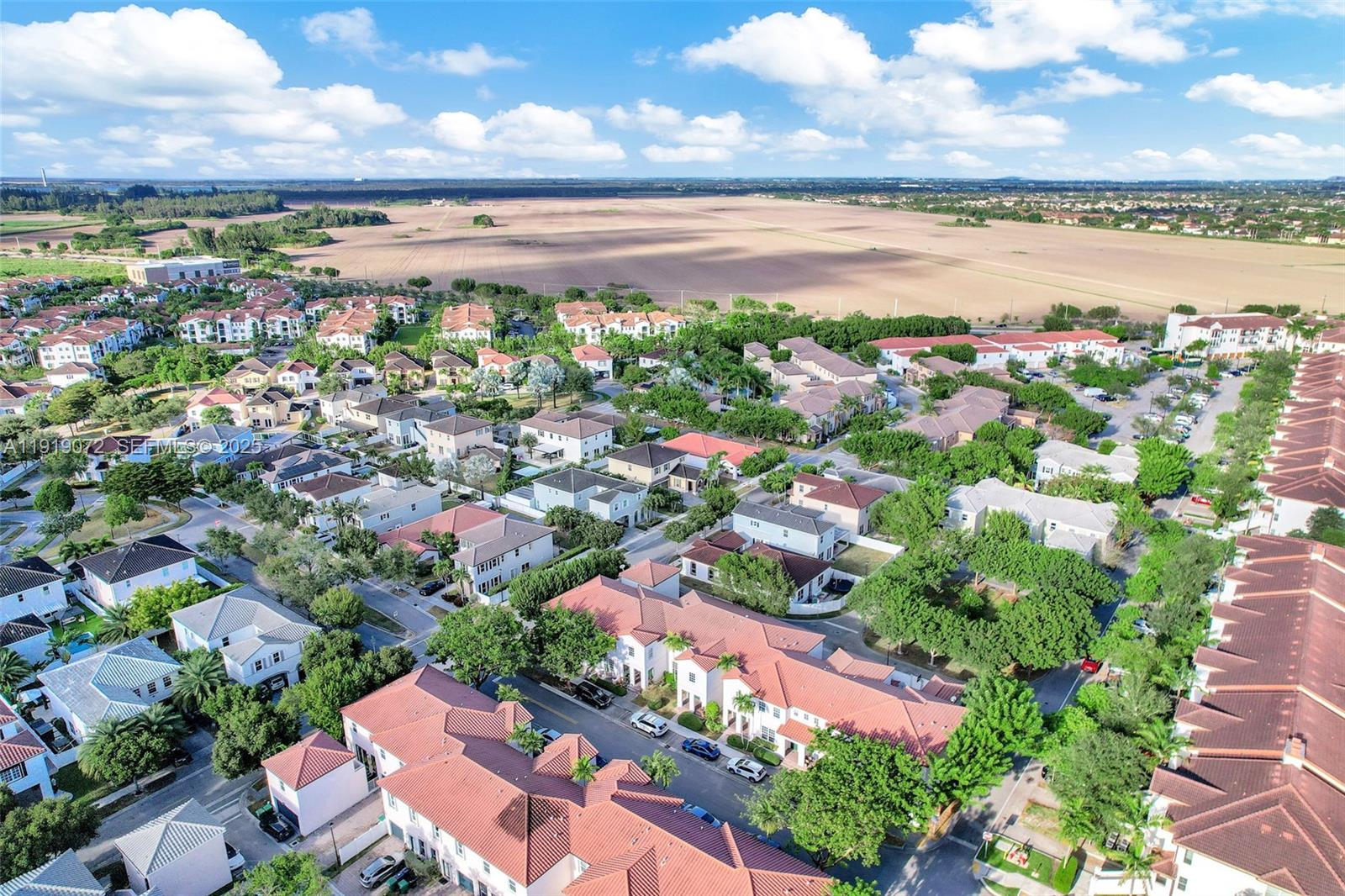 KENDALL COMMONS RESIDENTI - Residential