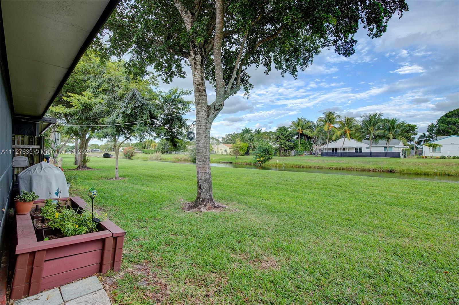 FLAMINGO GARDENS PH 5 - Residential