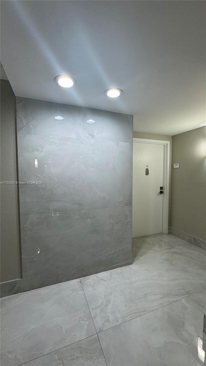 2401 S Ocean Dr 505, Hollywood, Broward County, Florida - 2 Bedrooms  
2 Bathrooms - 