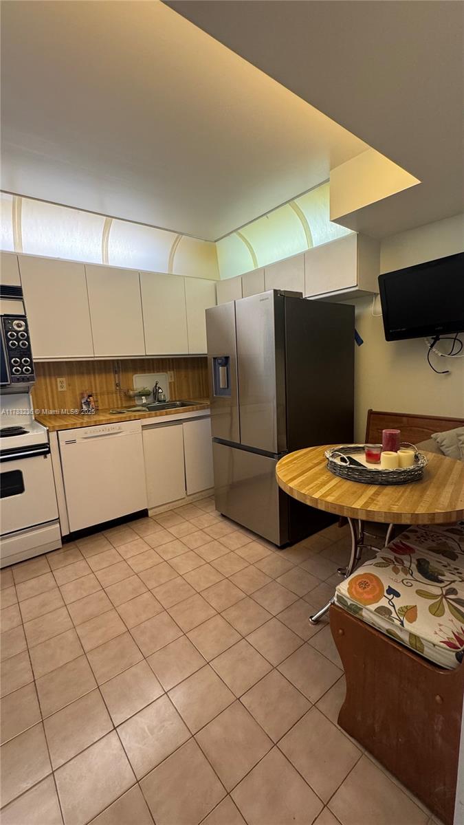 2401 S Ocean Dr 505