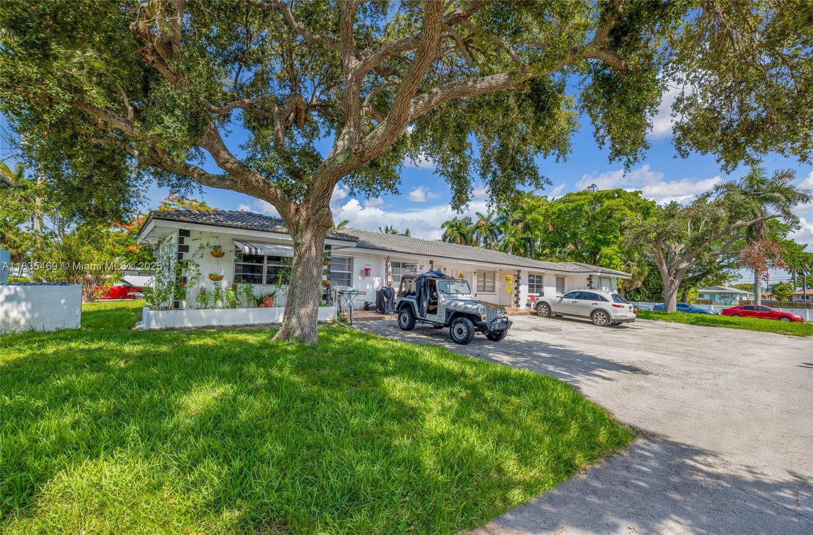 213 SE Park St 1-6