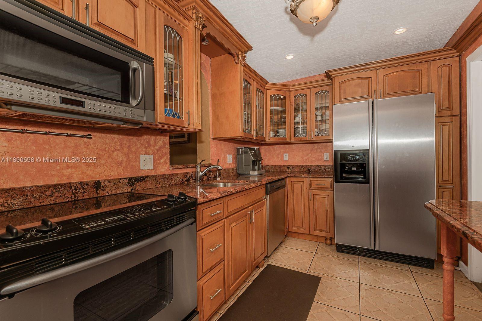 TOPAZ SOUTH CONDO - Residential