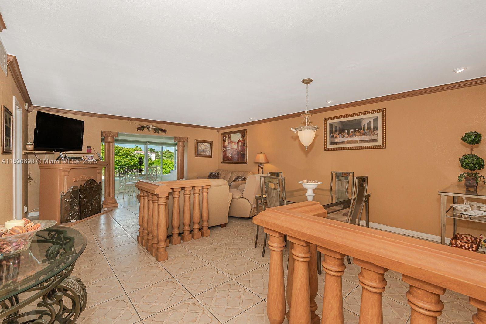 TOPAZ SOUTH CONDO - Residential