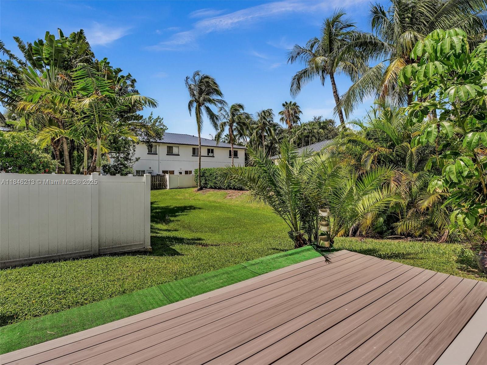 Yacht Club at Treasure Cov - Residential