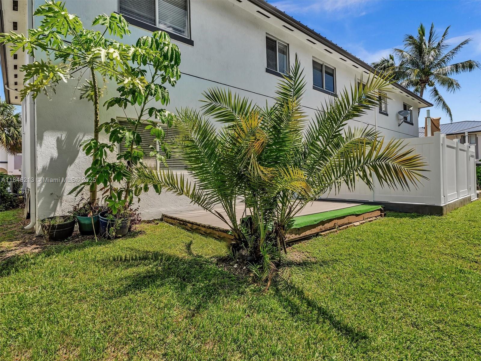 Yacht Club at Treasure Cov - Residential