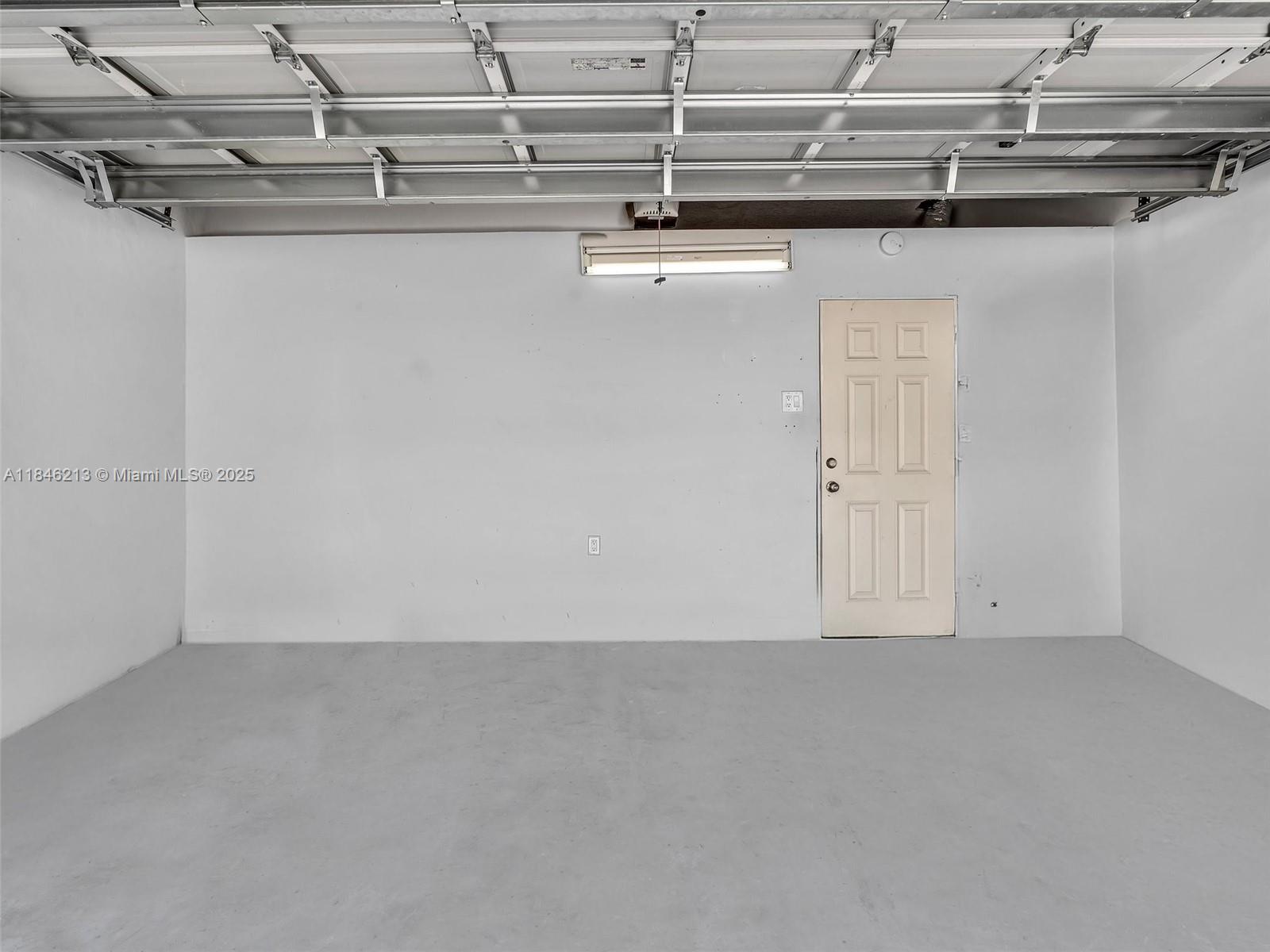 Yacht Club at Treasure Cov - Residential