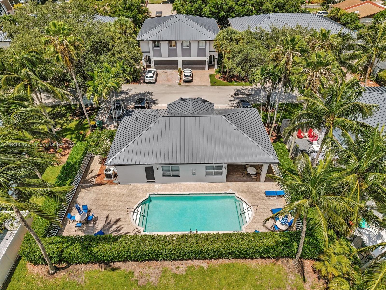 Yacht Club at Treasure Cov - Residential