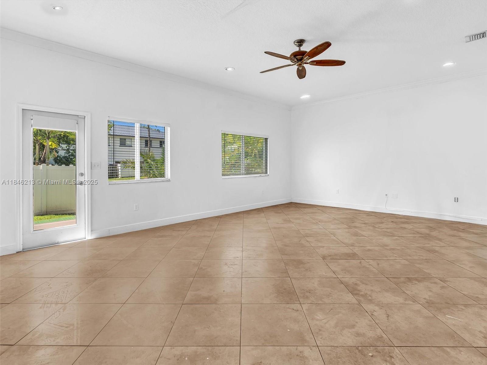 Yacht Club at Treasure Cov - Residential