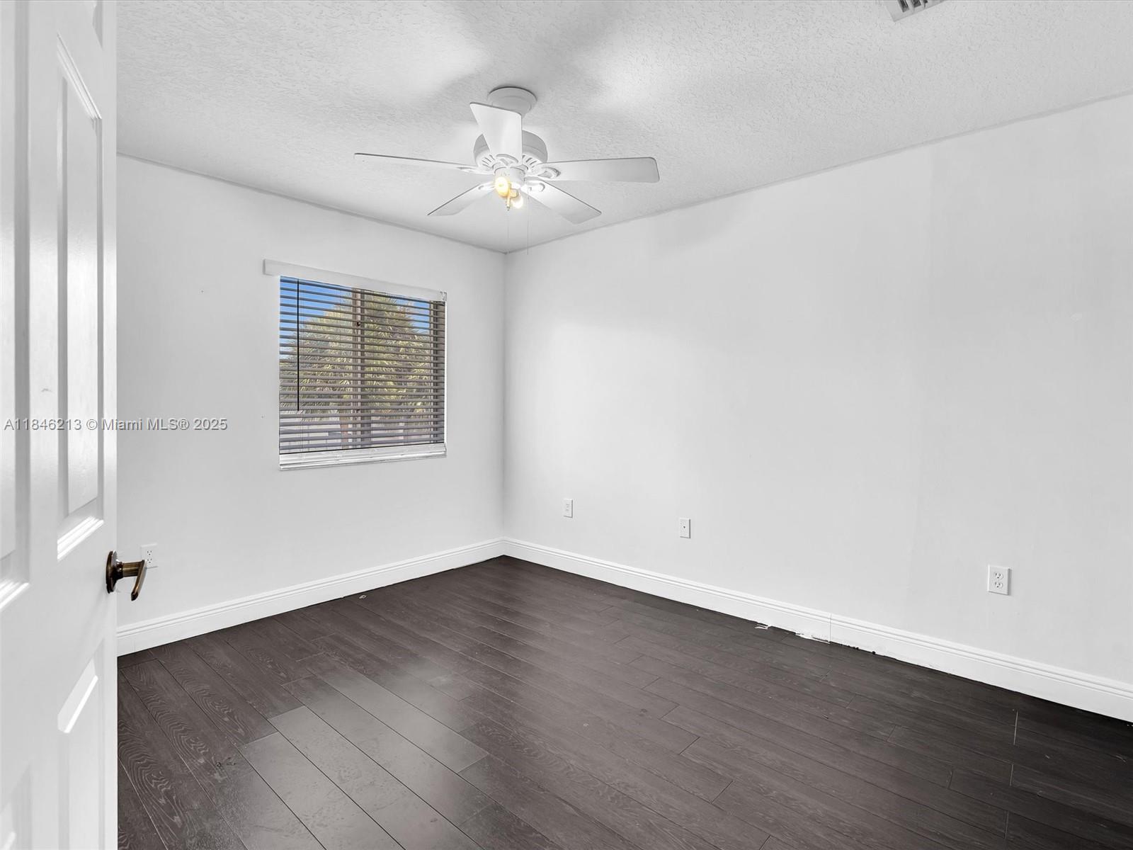 Yacht Club at Treasure Cov - Residential