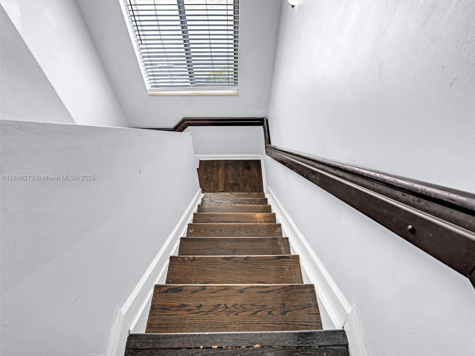 Yacht Club at Treasure Cov - Residential