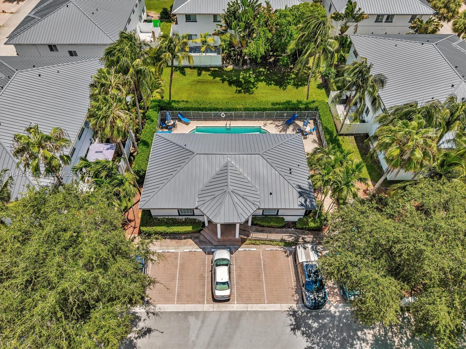 Yacht Club at Treasure Cov - Residential