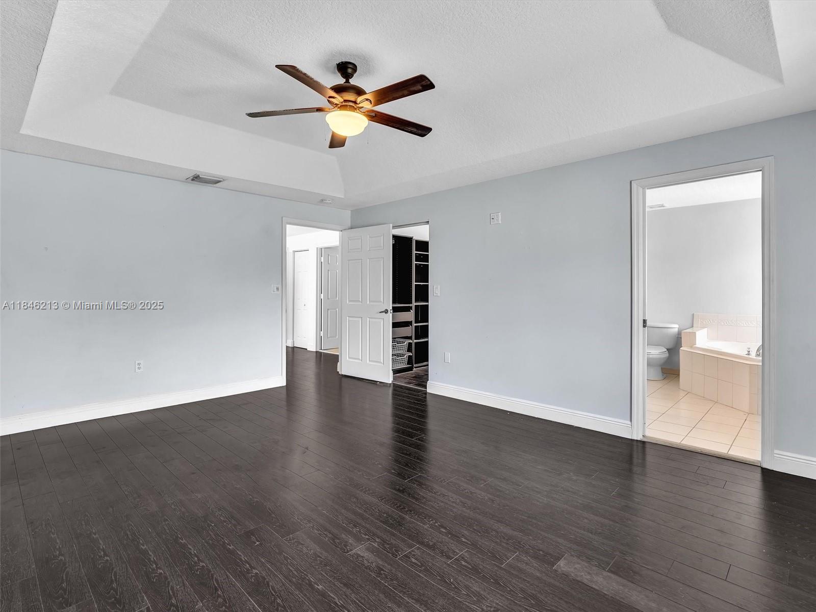 Yacht Club at Treasure Cov - Residential