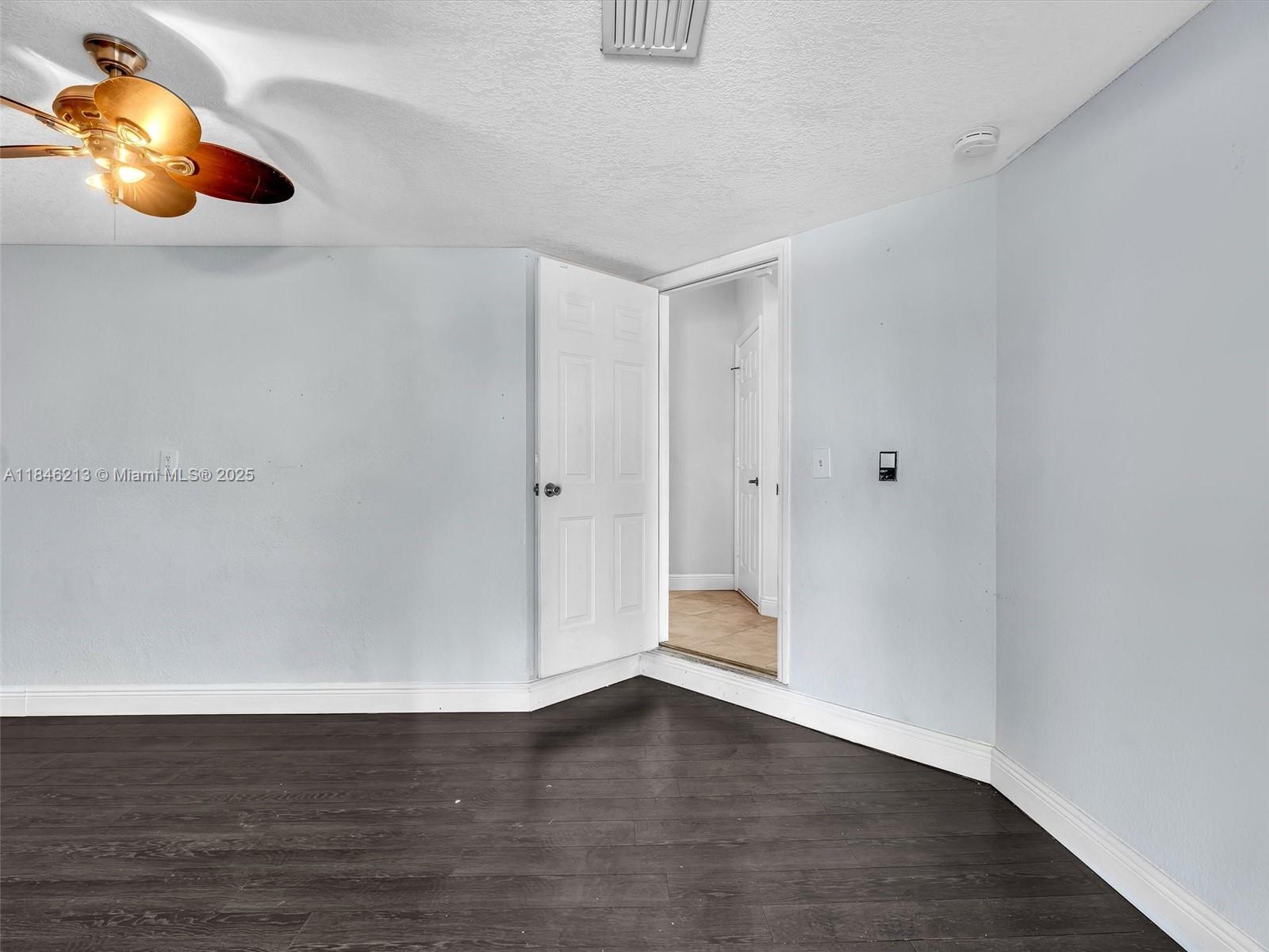 Yacht Club at Treasure Cov - Residential