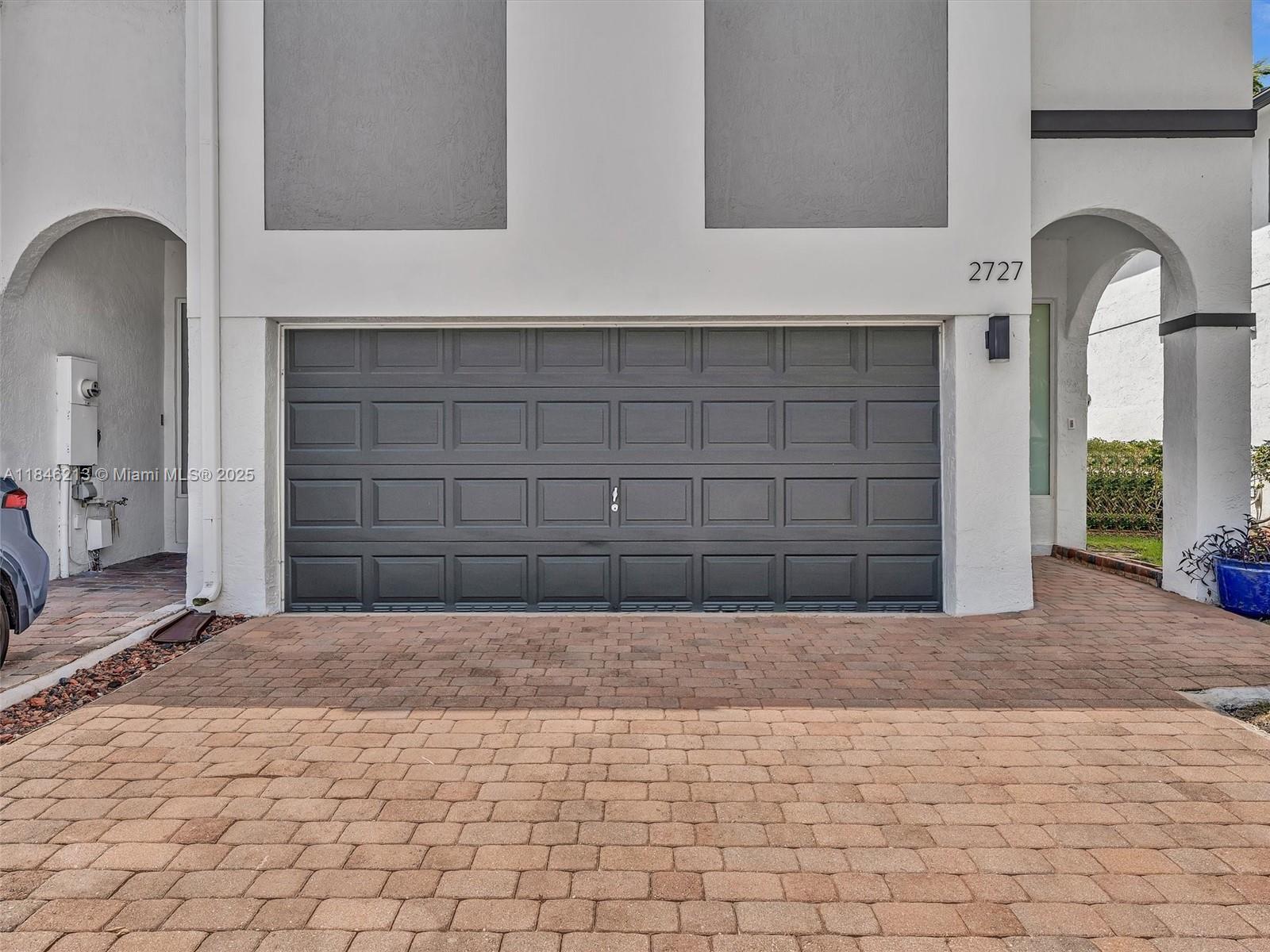 Yacht Club at Treasure Cov - Residential