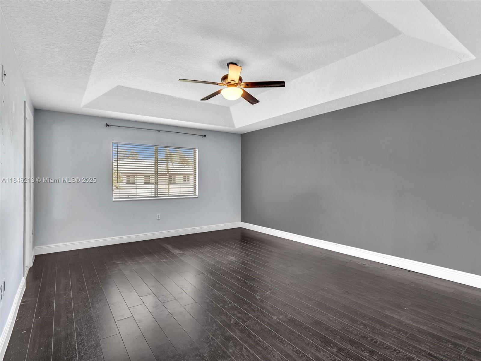 Yacht Club at Treasure Cov - Residential