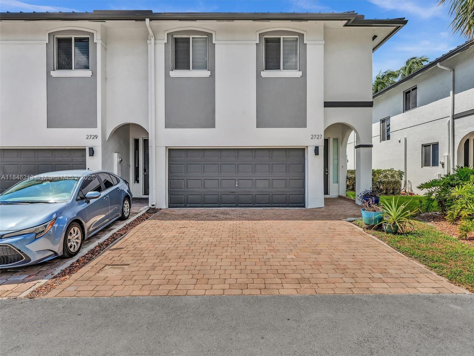 2727 Treasure Cove Cir 2727