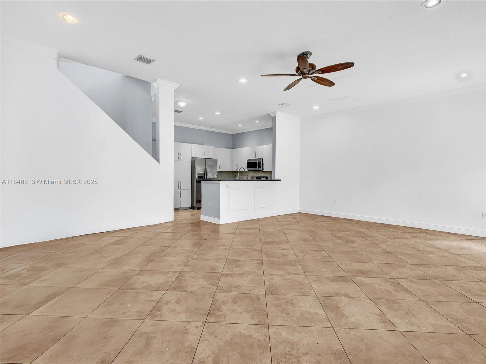 Yacht Club at Treasure Cov - Residential