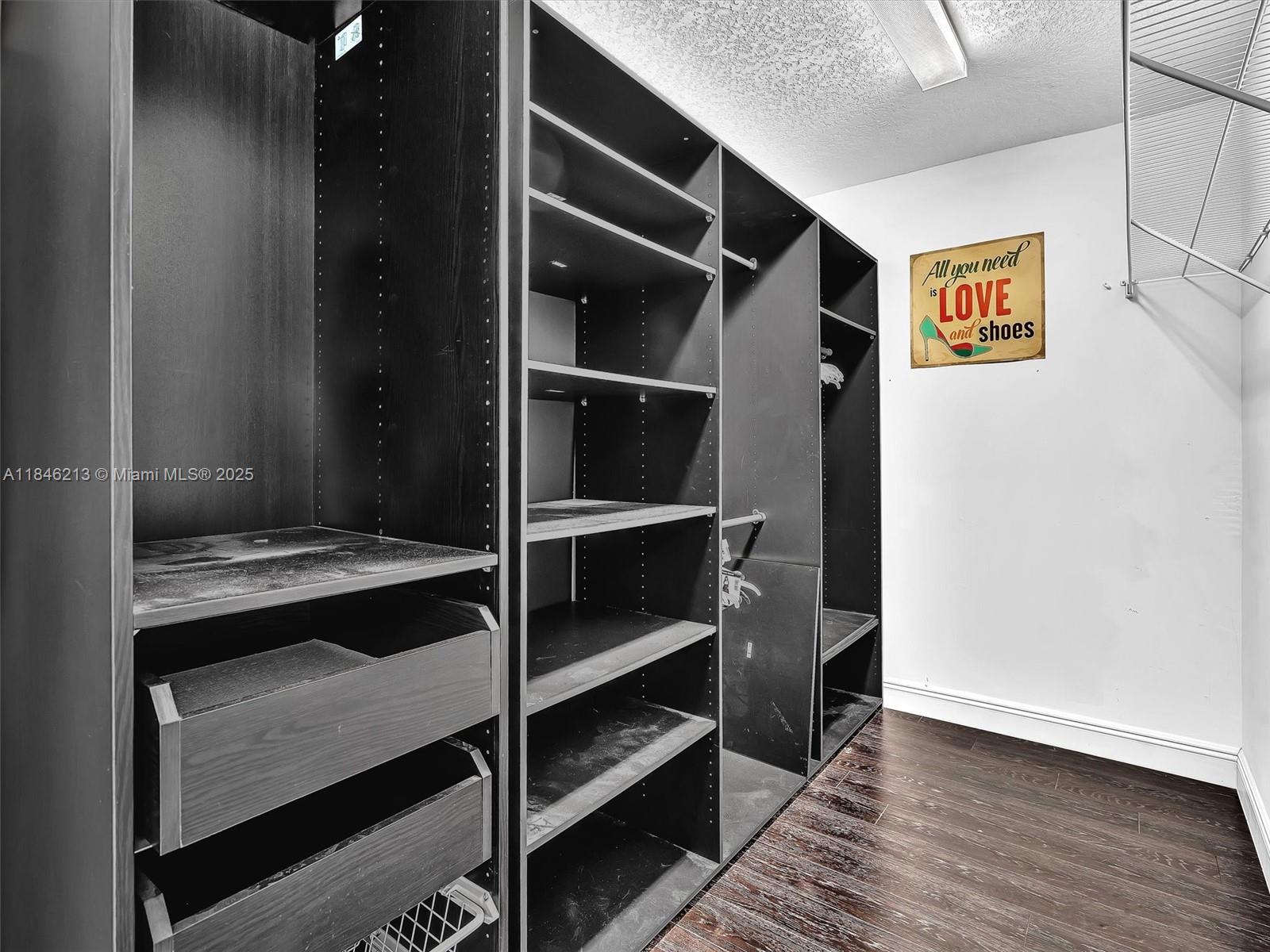 Yacht Club at Treasure Cov - Residential