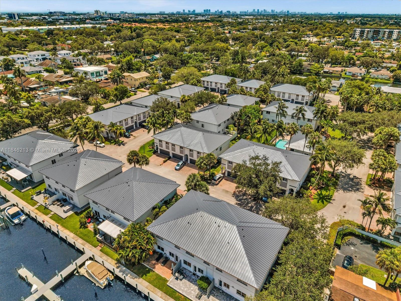 Yacht Club at Treasure Cov - Residential