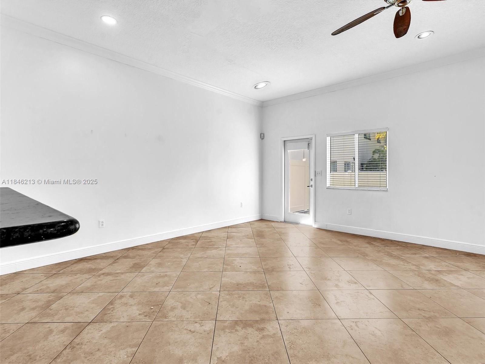 Yacht Club at Treasure Cov - Residential