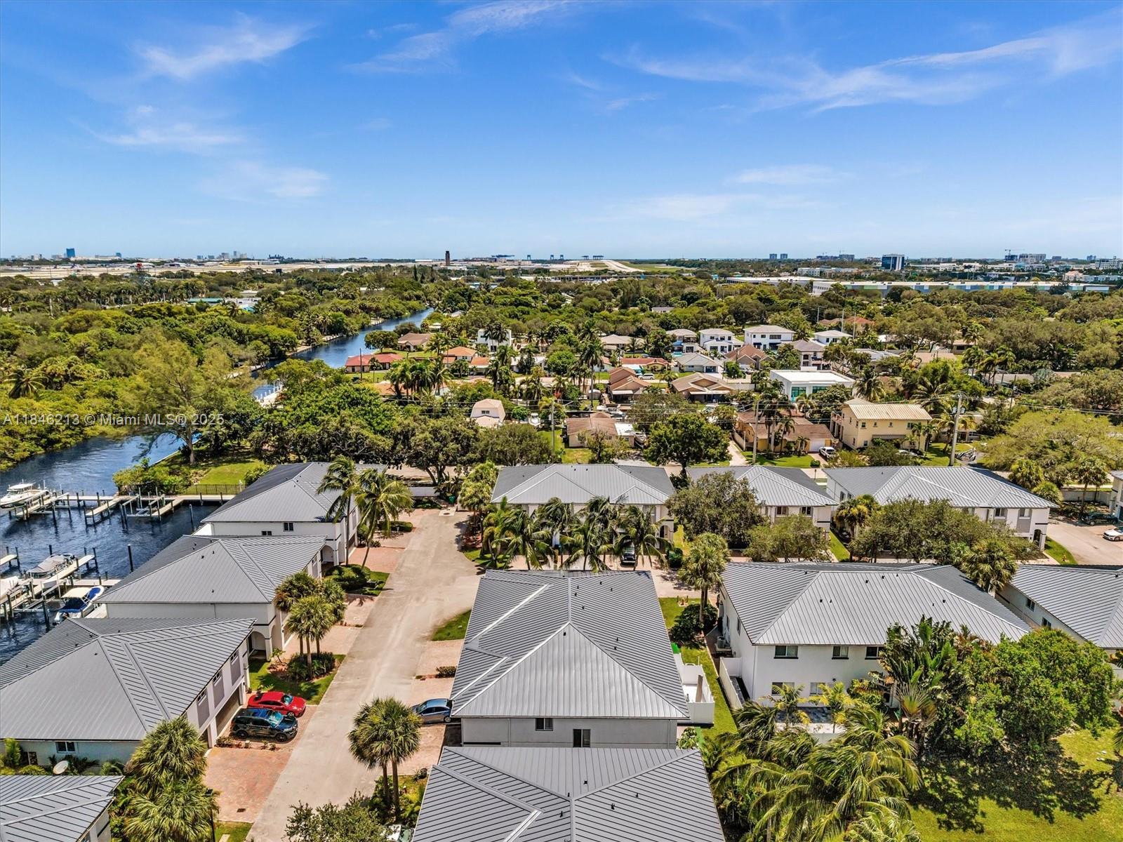 Yacht Club at Treasure Cov - Residential