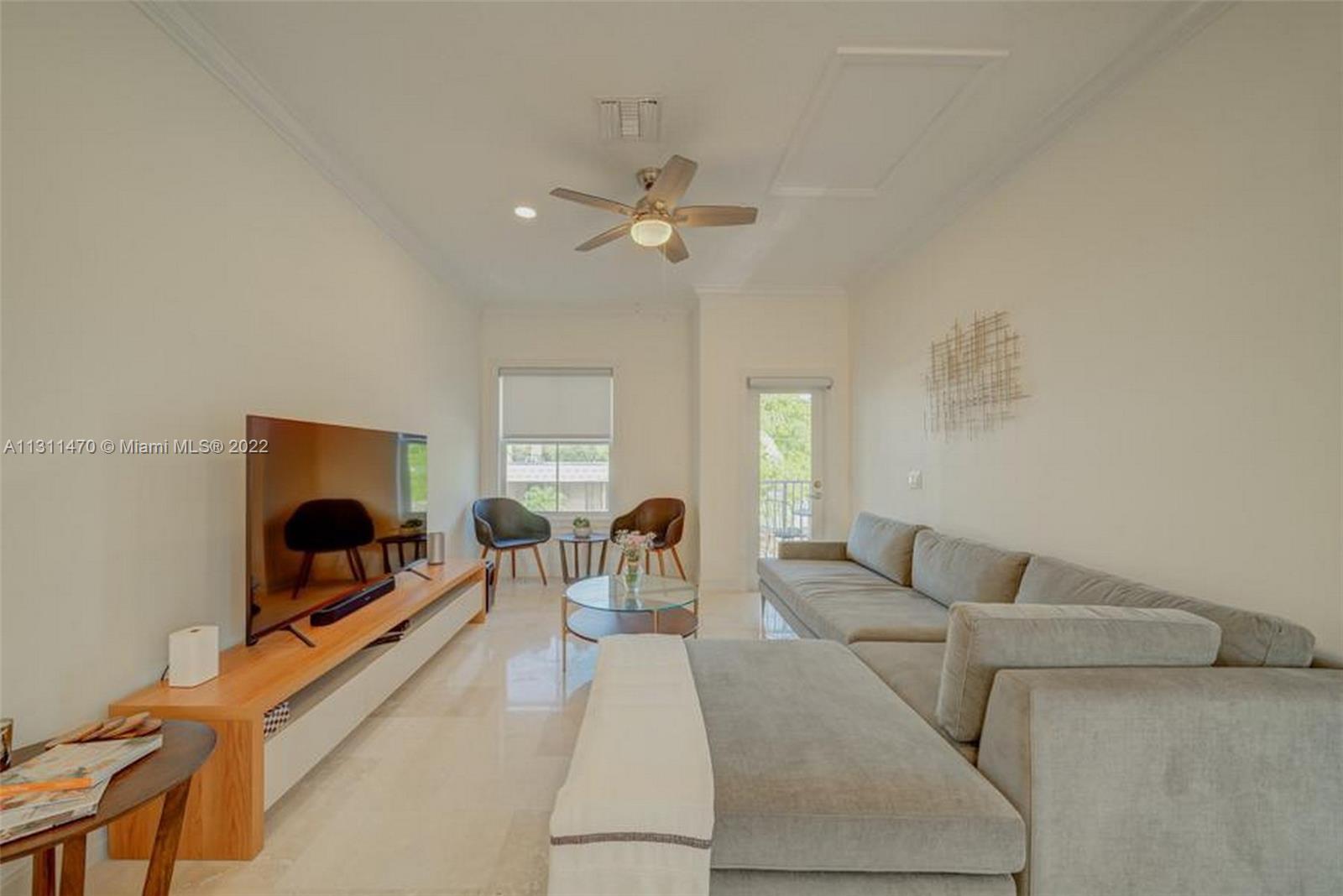 PINEAPPLE PLACE CONDO - Residential