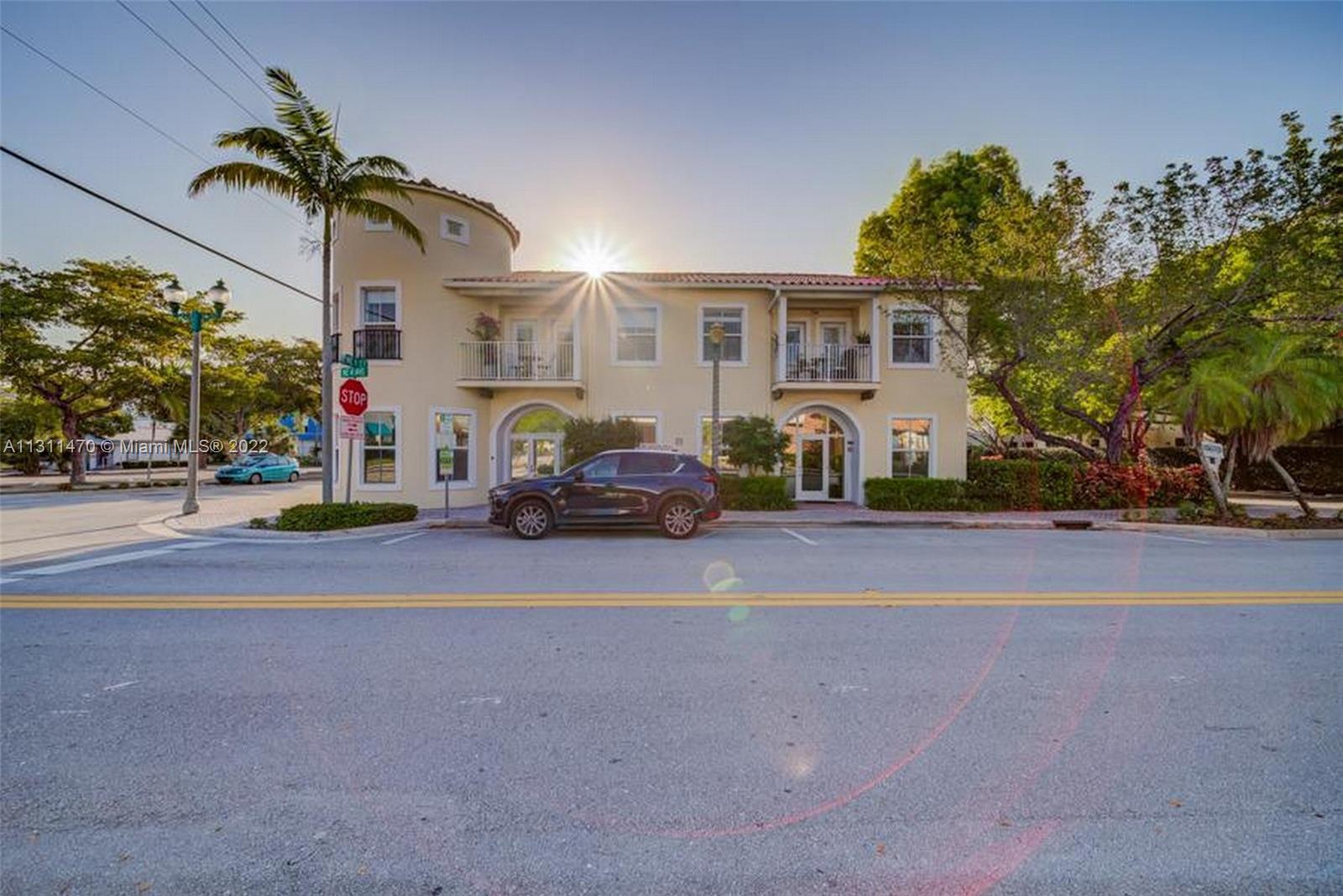 PINEAPPLE PLACE CONDO - Residential