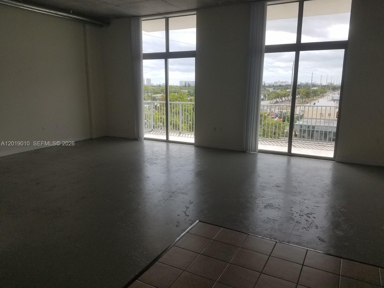 LOFTS AT HOLLYWOOD STATION - Residential Lease