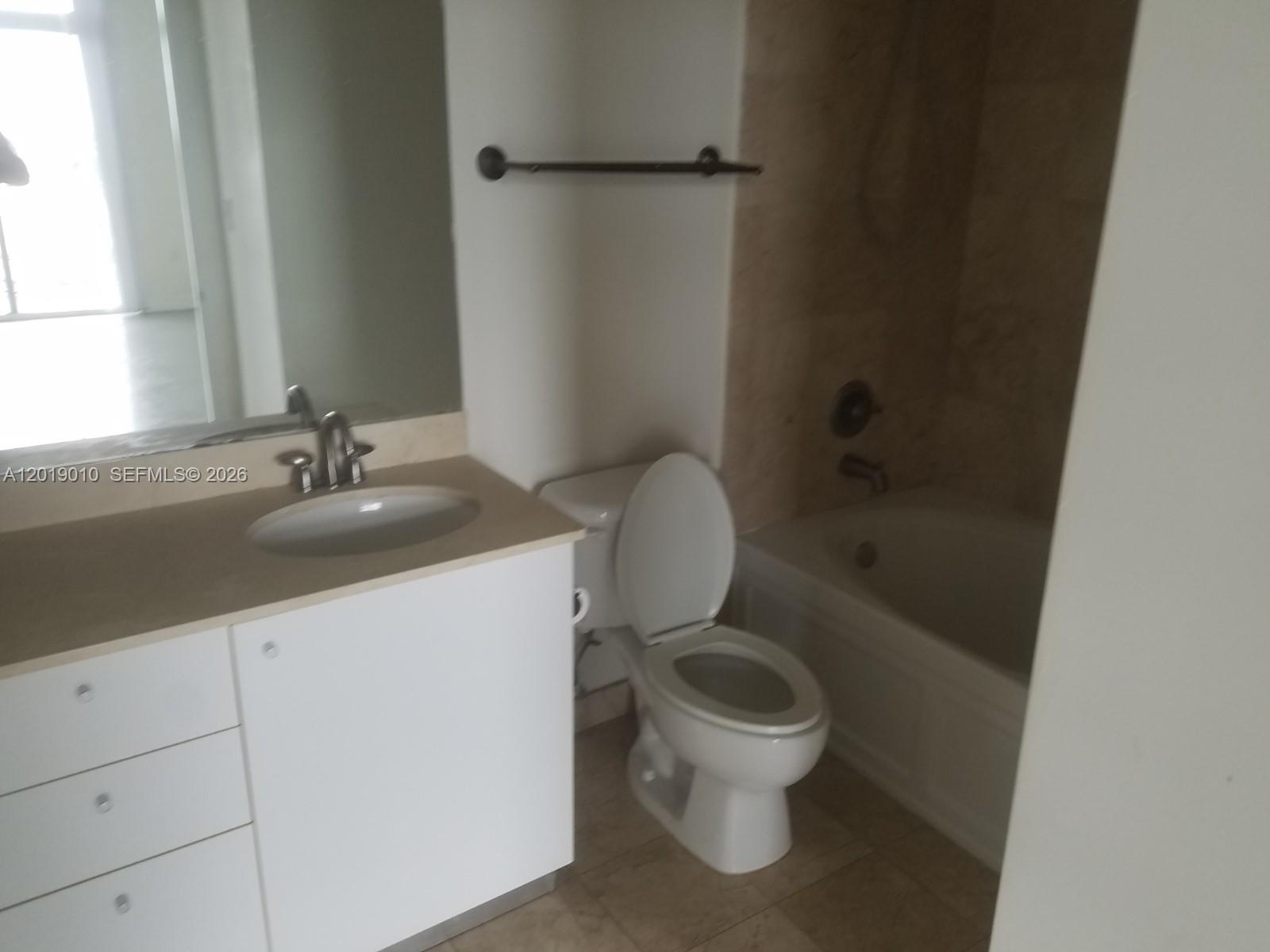 LOFTS AT HOLLYWOOD STATION - Residential Lease