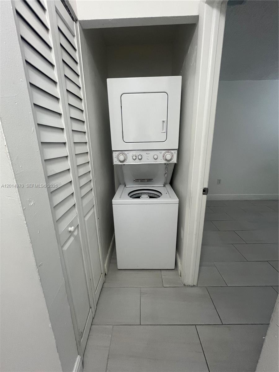 LAKESIDE XI CONDO PH III - Residential Lease