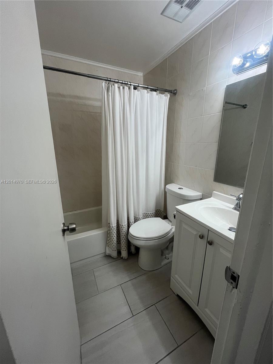 LAKESIDE XI CONDO PH III - Residential Lease