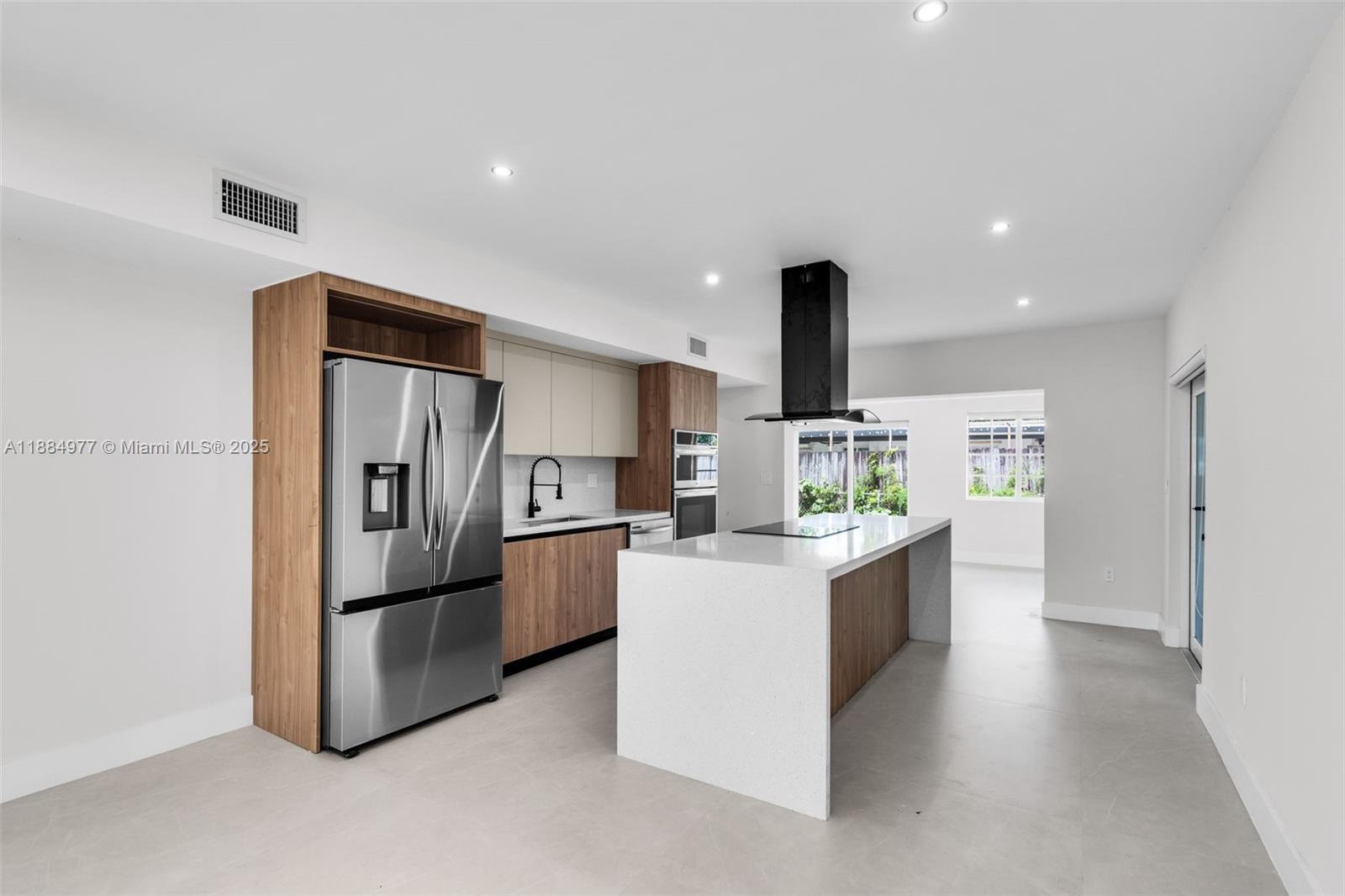 W MIAMI SHORES SEC B - Residential