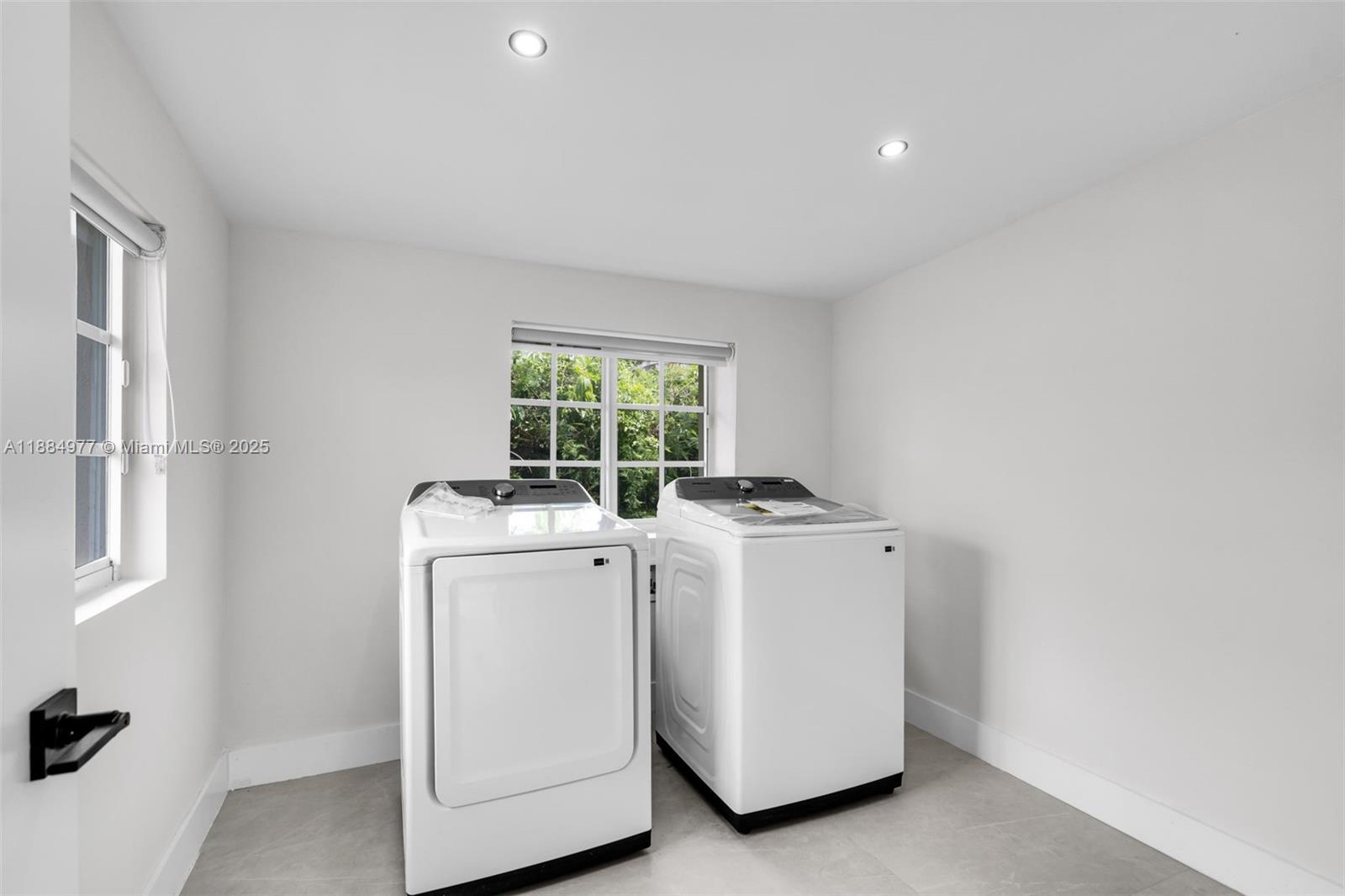 W MIAMI SHORES SEC B - Residential