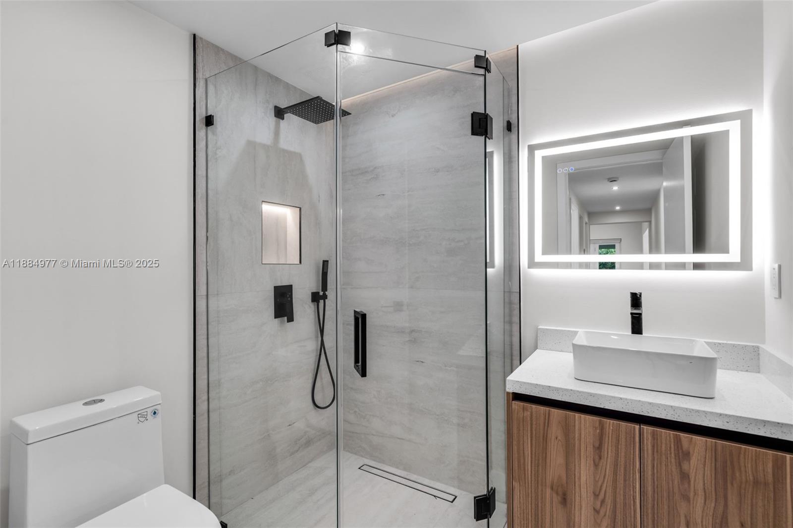 W MIAMI SHORES SEC B - Residential