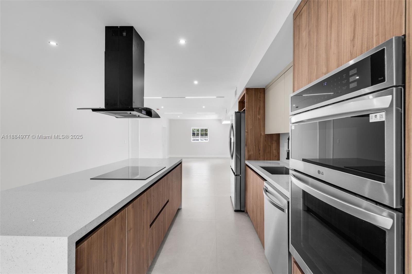 W MIAMI SHORES SEC B - Residential