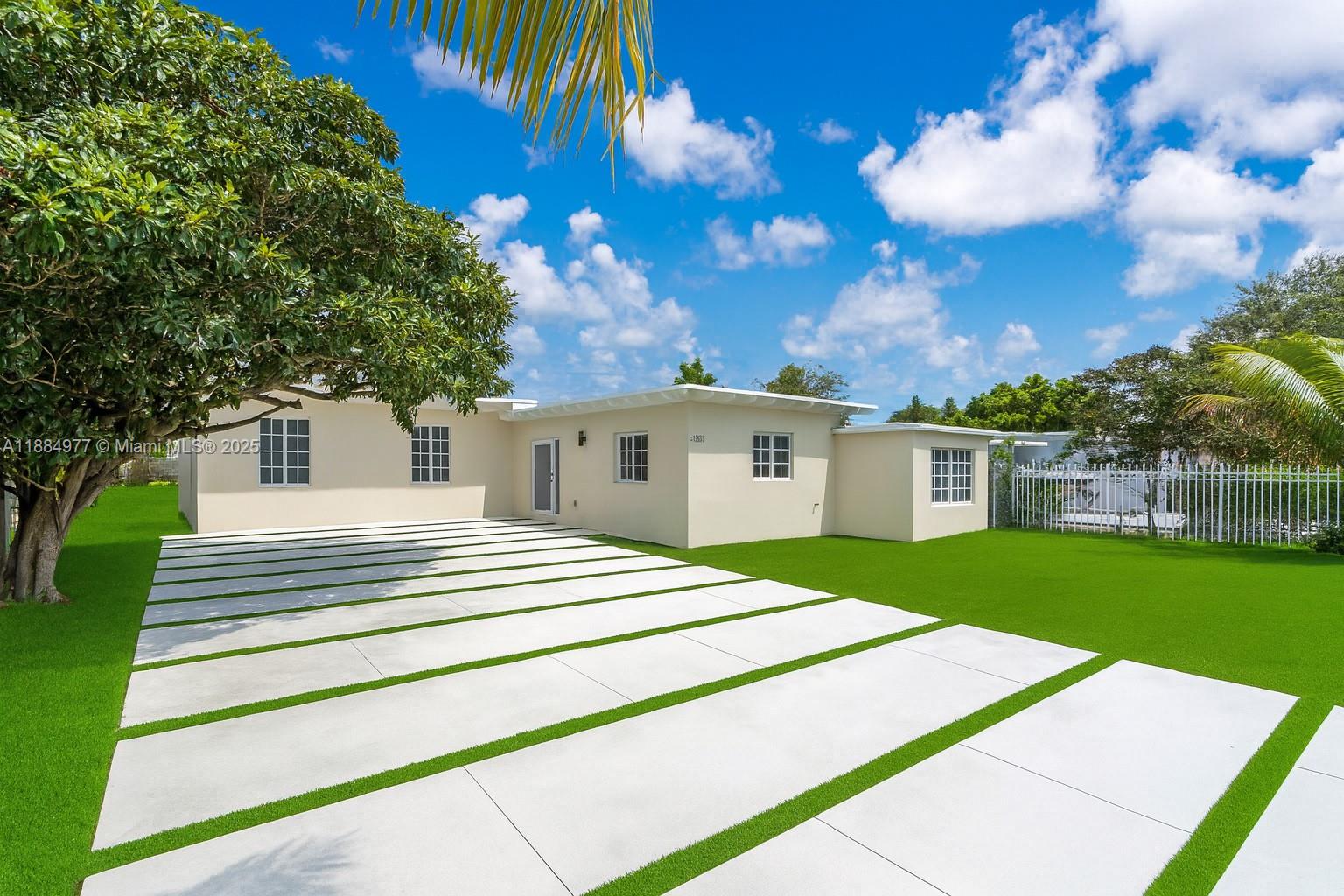 W MIAMI SHORES SEC B - Residential