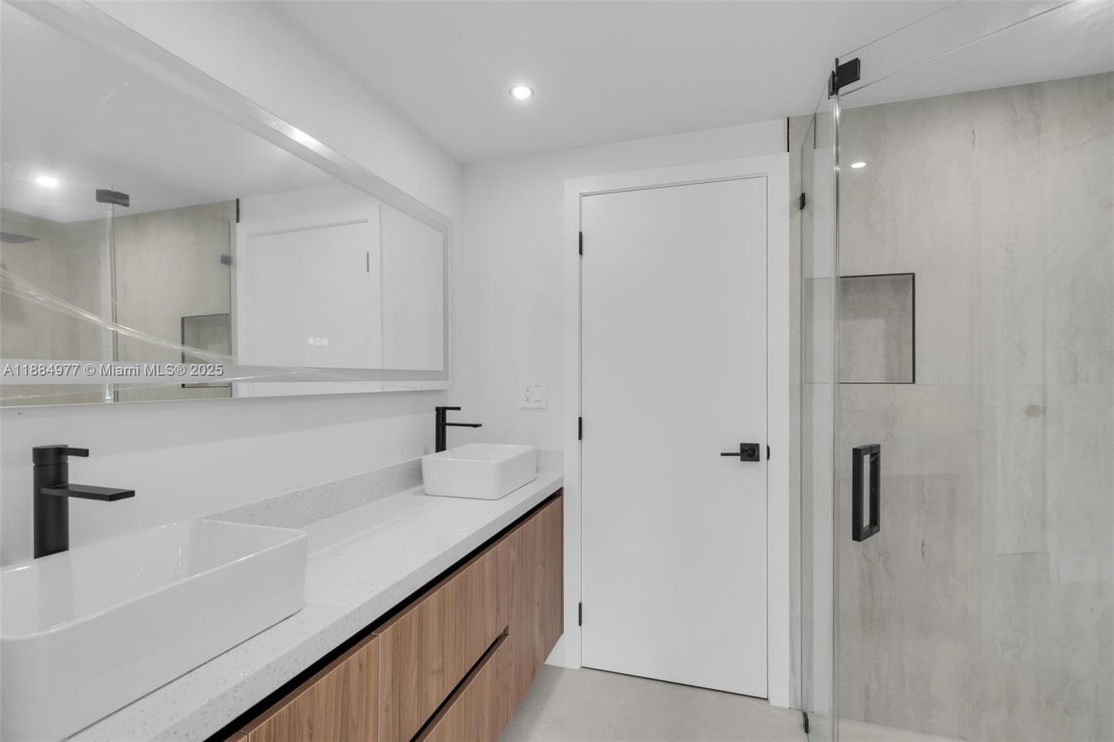 W MIAMI SHORES SEC B - Residential